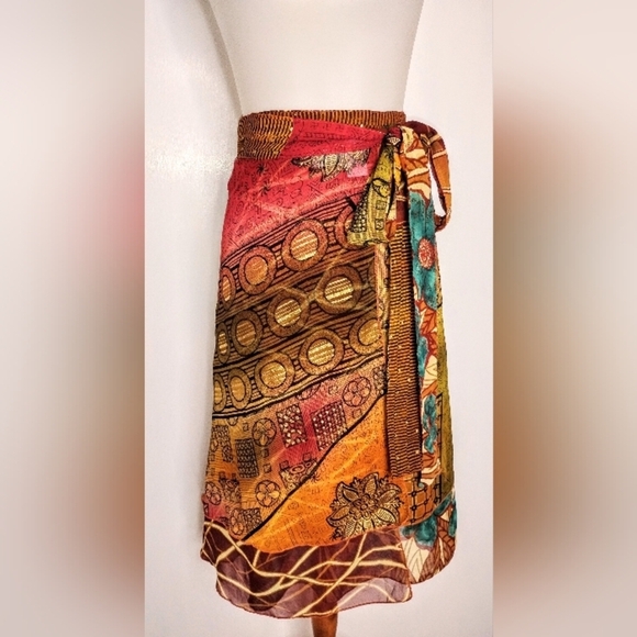 TWO PLY REVERSIBLE WRAP SKIRT - Picture 4 of 11